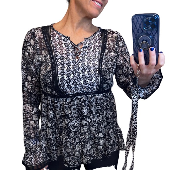 🔥2/$10 |•KNOX ROSE•| Floral Peasant Style Top Size XS - Picture 1 of 12